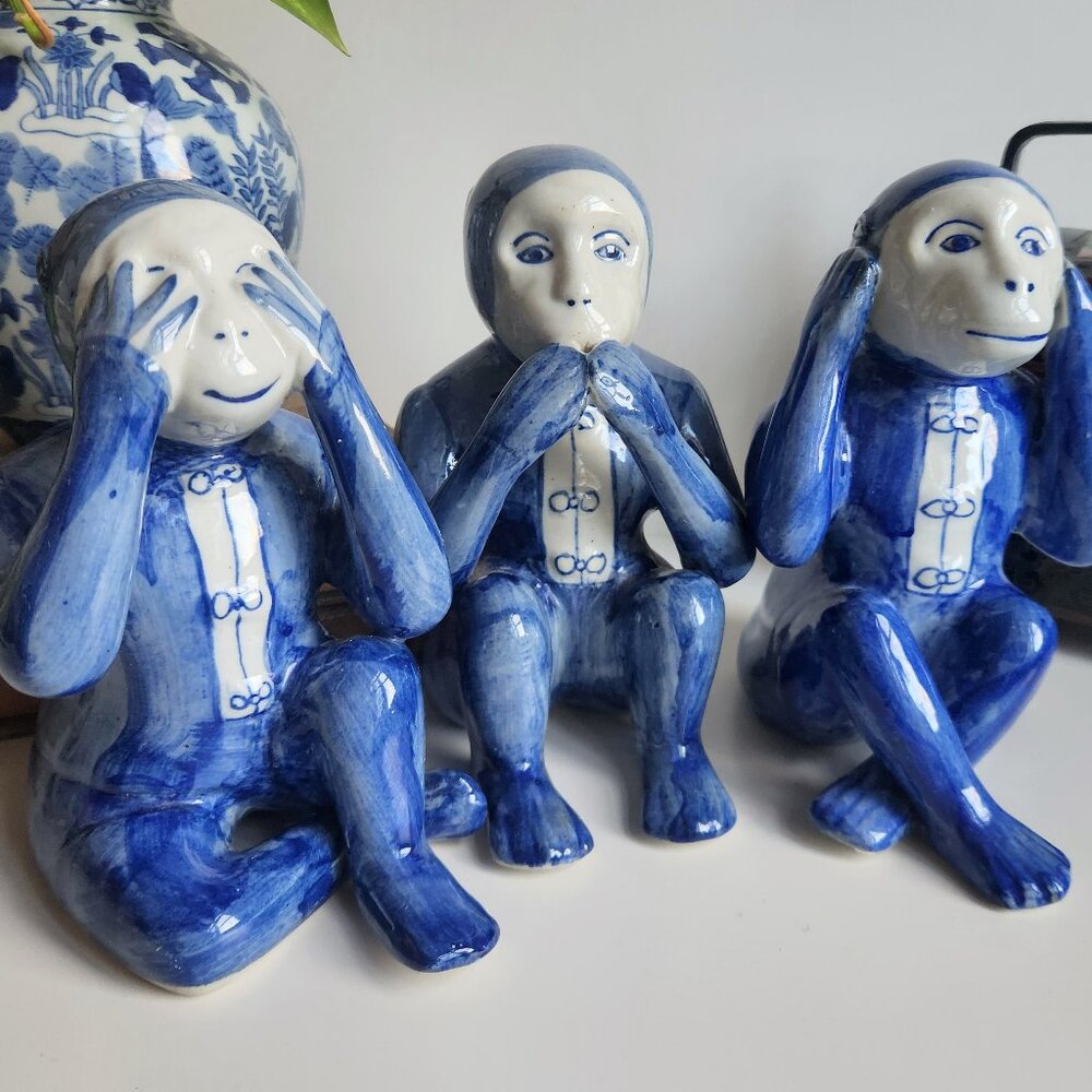 Chinoiserie 3 Blue & White Wise Monkey Figurines Hear/ See/ Speak No Evil